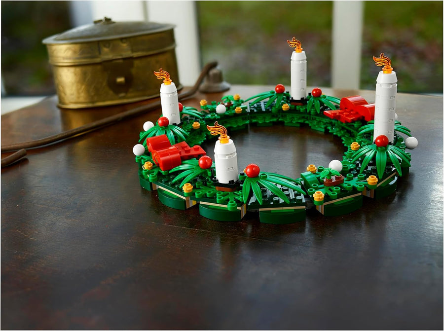 40426 LEGO® Christmas Wreath 2-in-1